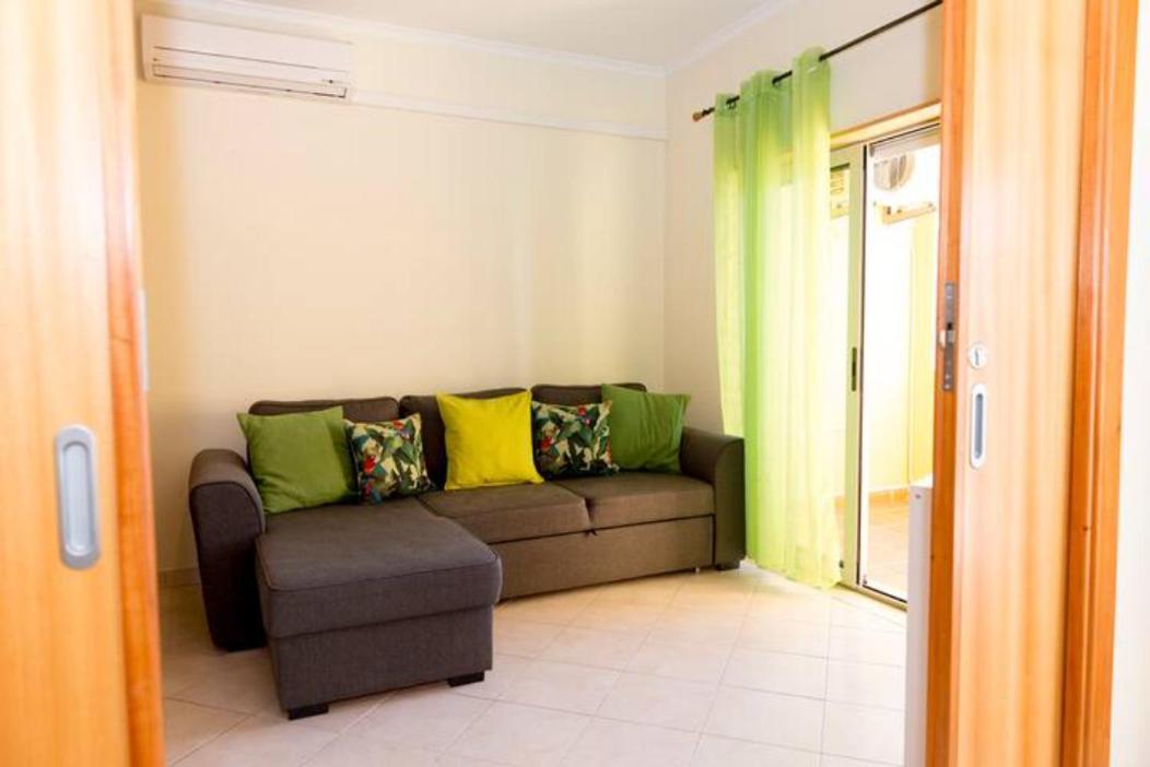 Tac - Alcantarilha House Apartment ภายนอก รูปภาพ