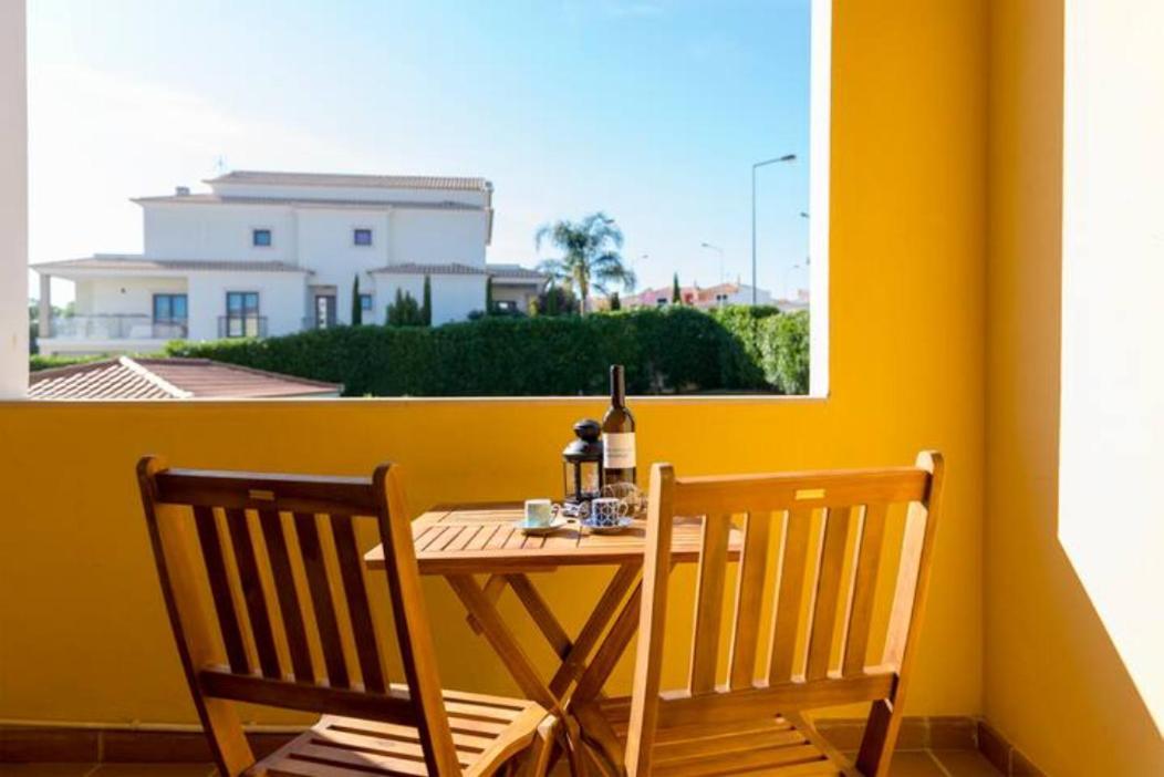 Tac - Alcantarilha House Apartment ภายนอก รูปภาพ